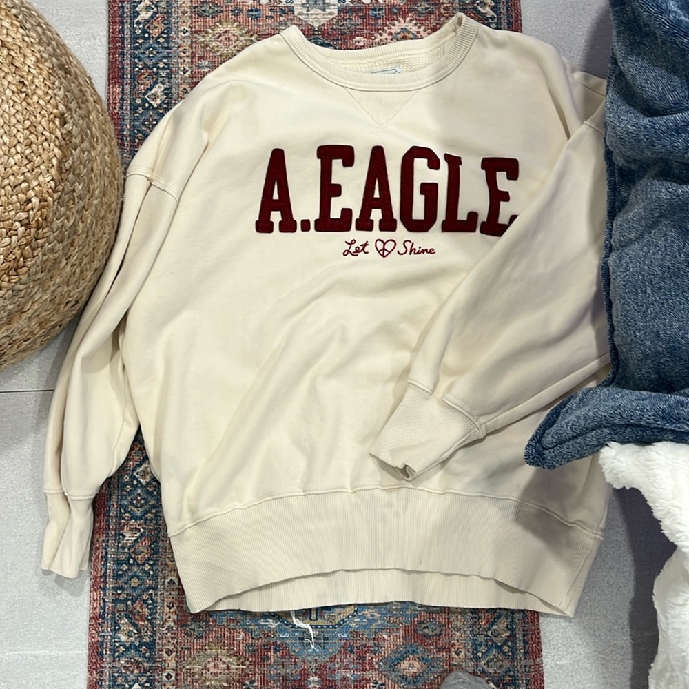 American Eagle Women's Beige Sweater